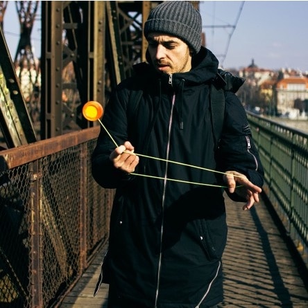 yoyo player performing yoyo tricks with Replay Pro